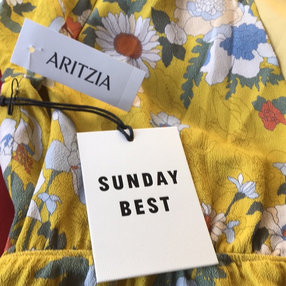 NWT Aritzia Sunday Best floral printed Crop Tie-Front Blouse Size M Wtags⭐️⭐️⭐️ - Picture 10 of 15
